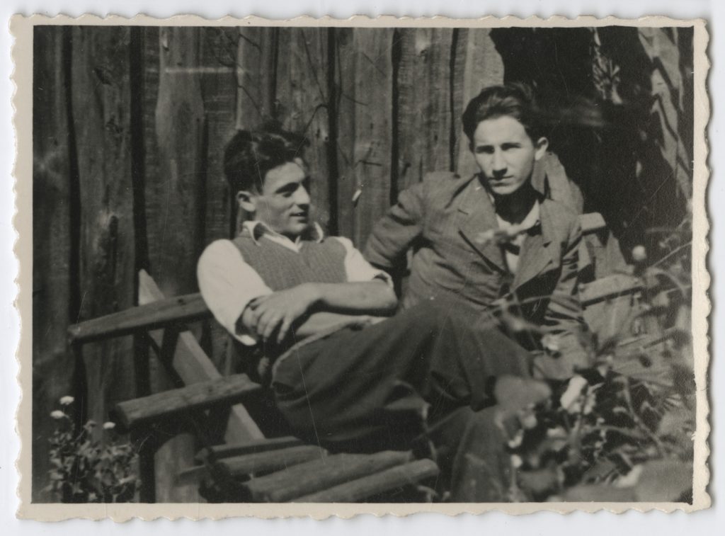 Tadeusz Różewicz z bratem Januszem, około 1940
