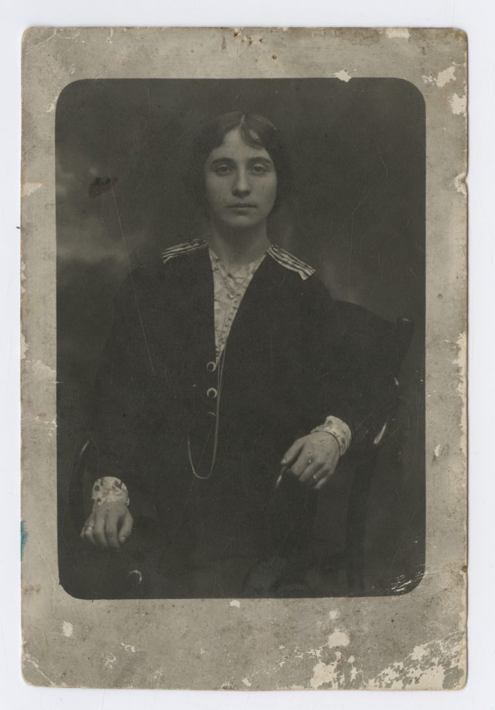 Stefania, matka Tadeusza Różewicza, 1926