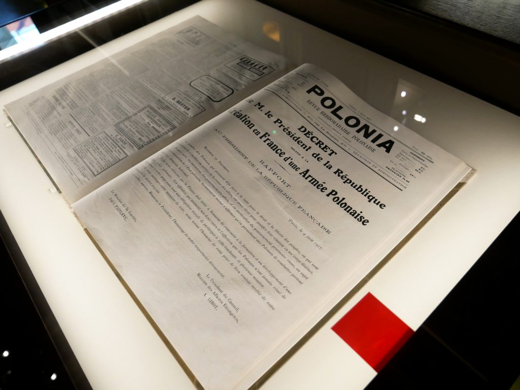 Okładka pisma Polonia wiadomością o dekrecie prezydenta Francji z 4 czerwca 1917 w sprawie utworzenia Armii Polskiej