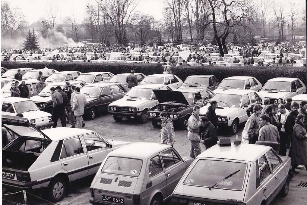 Wrocławska Giełda samochodowa marzec 1993, zbiory Zakładu Narodowego im. Ossolińskich